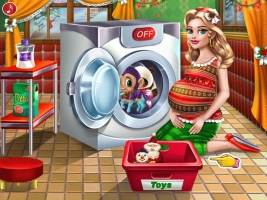 Mommy Washing Christmas Toys - screenshot 2